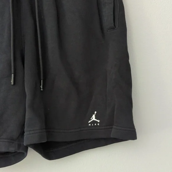 Air Jordan sweat shorts. Men's size small air Jordan shorts.